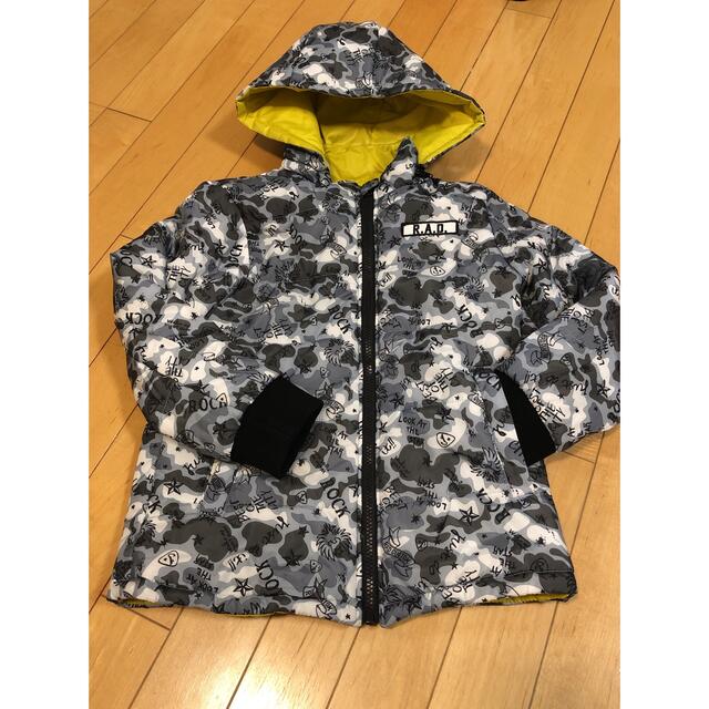 男の子 リバーシブルダウンコート サイズ130 キッズ/ベビー/マタニティのキッズ服男の子用(90cm~)(ジャケット/上着)の商品写真