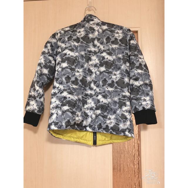 男の子 リバーシブルダウンコート サイズ130 キッズ/ベビー/マタニティのキッズ服男の子用(90cm~)(ジャケット/上着)の商品写真