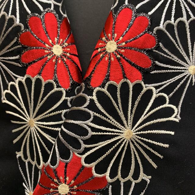 新品未使用品‼️ 豪華‼️ 振袖用 刺繍半襟 成人式*袴にも! 菊 黒赤