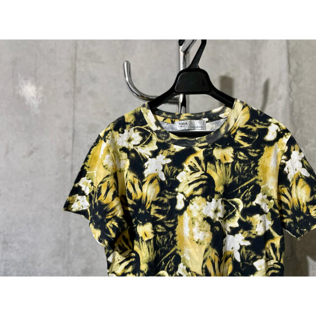 TOGA(トーガ)のTOGA flower print T shirts メンズのトップス(Tシャツ/カットソー(半袖/袖なし))の商品写真