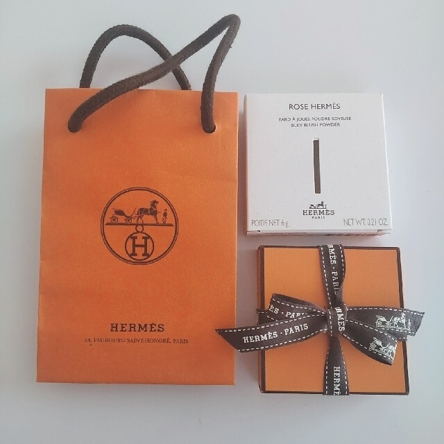 Hermes(エルメス)のエルメス　チーク　ローズ・ポメット　32 コスメ/美容のベースメイク/化粧品(チーク)の商品写真