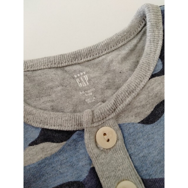 babyGAP(ベビーギャップ)のGAPカバーオール　ロンパース60センチ　2枚セット キッズ/ベビー/マタニティのベビー服(~85cm)(カバーオール)の商品写真