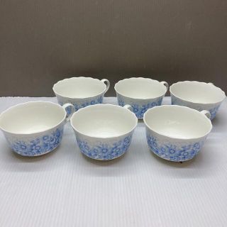 ナルミ(NARUMI)のナルミ　ボーンチャイナ　波模様　紅茶カップ　6客　ブルー　小花柄　ティーカップ(グラス/カップ)