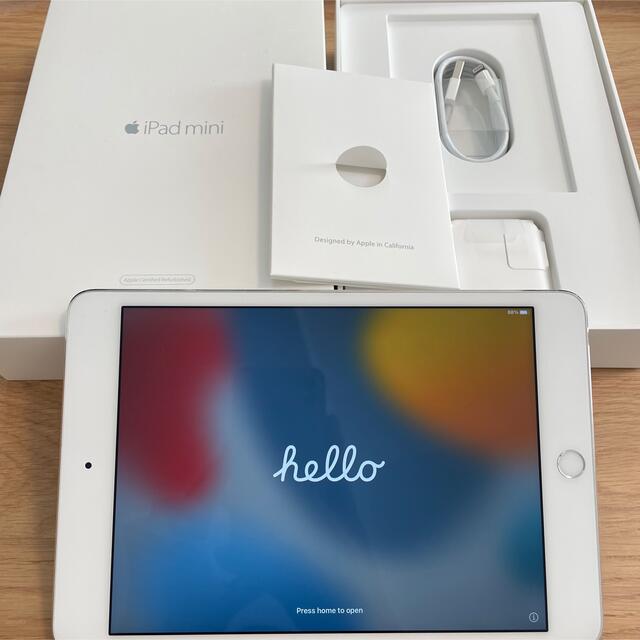 売れ筋がひクリスマスプレゼント！ Apple - iPad mini 4 Wi-Fi 32GB シルバー 整備済 1.5年使用 タブレット