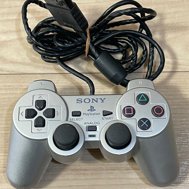 PlayStation2(プレイステーション2)のPlayStation2 本体　SCPH-90000 シルバー　プレステ2 エンタメ/ホビーのゲームソフト/ゲーム機本体(家庭用ゲーム機本体)の商品写真