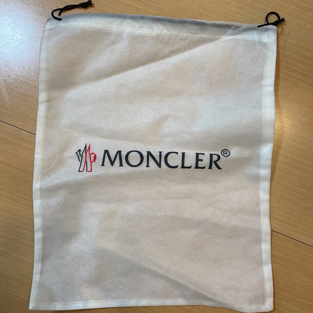 MONCLER(モンクレール)のモンクレール　ニット　キャップ　Moncler  袋付き レディースの帽子(ニット帽/ビーニー)の商品写真