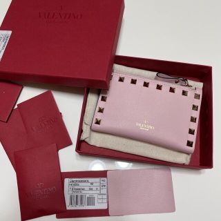 VALENTINO - 新品未使用 VALENTINO ロックスタッズ カードケース