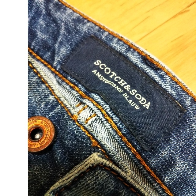 SCOTCH & SODA(スコッチアンドソーダ)のスコッチアンドソーダSCOTCH&SODAボタンフライテーパードデニムジーンズ メンズのパンツ(デニム/ジーンズ)の商品写真