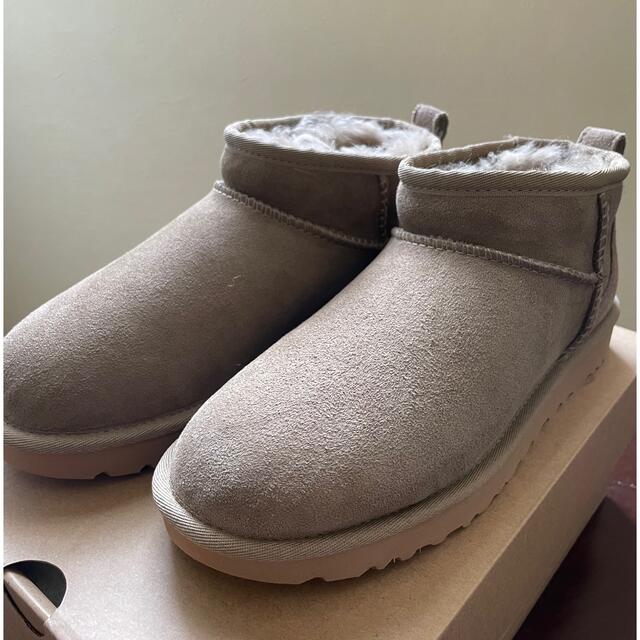 UGG(アグ)のムートンブーツ　UGG レディースの靴/シューズ(ブーツ)の商品写真