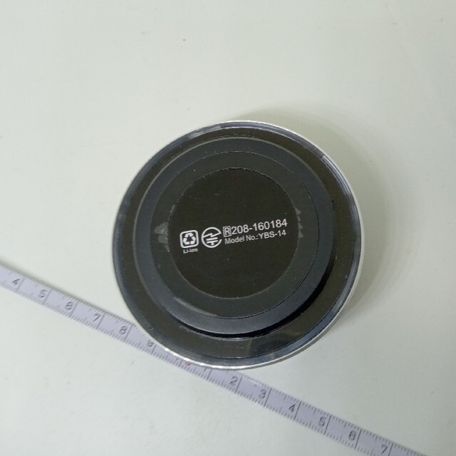 電池内蔵 Bluetooth小型スピーカー YBS-14 SDカード，マイク　響 スマホ/家電/カメラのオーディオ機器(スピーカー)の商品写真