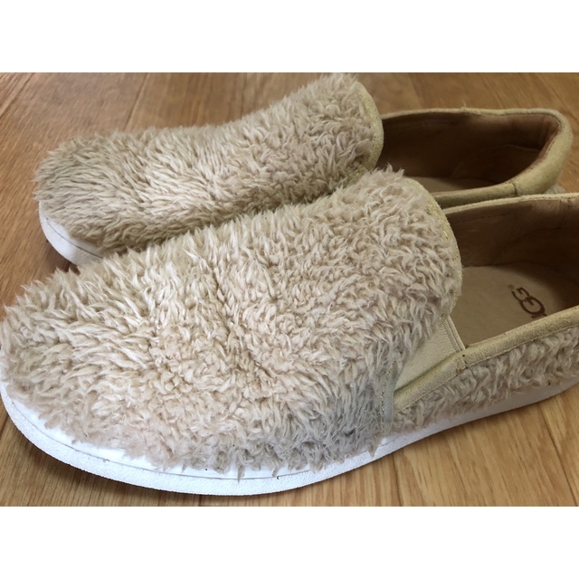 UGG(アグ)のUGG ベージュスリッポン レディースの靴/シューズ(スリッポン/モカシン)の商品写真