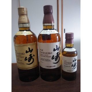 サントリー(サントリー)の山崎12年、山崎NV、山崎小瓶セット(ウイスキー)