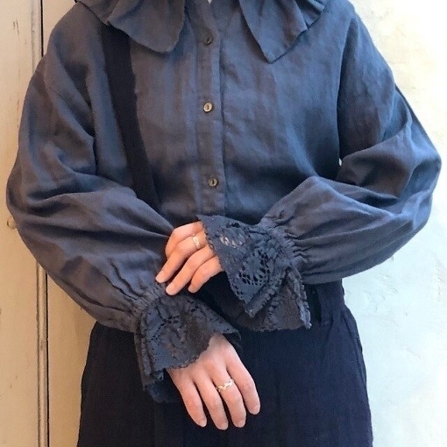 nest Robe(ネストローブ)のネストローブ♡リネンピエロカラーブラウス レディースのトップス(シャツ/ブラウス(長袖/七分))の商品写真