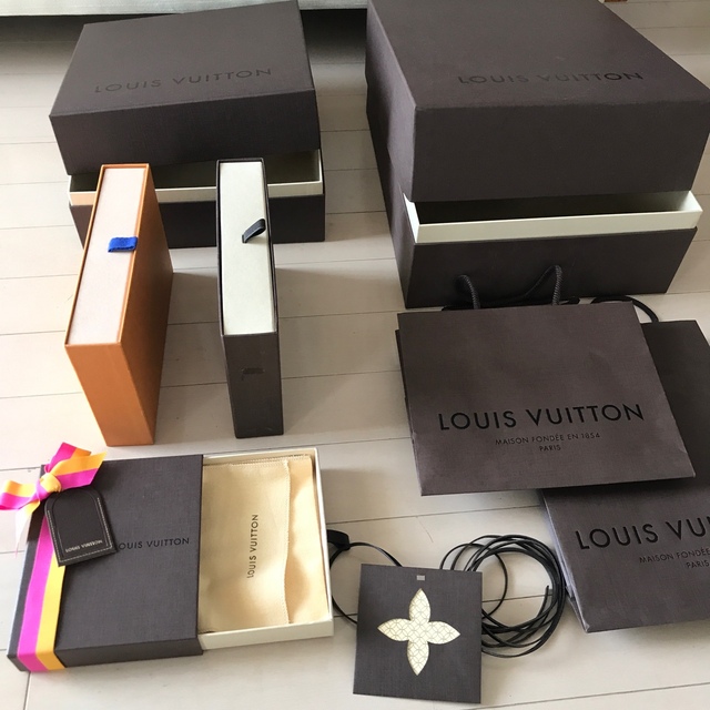 ルイヴィトン LOUIS VUITTON　シャネル　CHANEL　空箱　セット