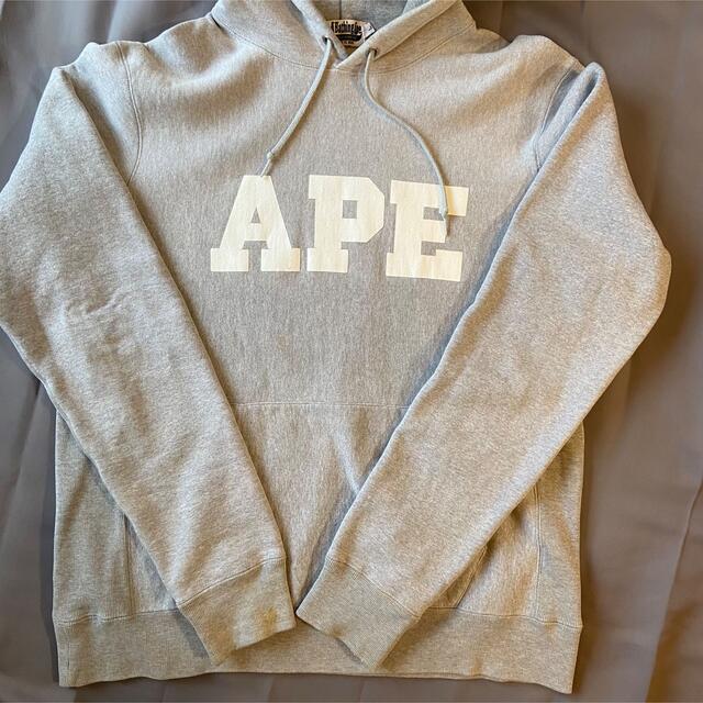 A BATHING APE(アベイシングエイプ)のとも様 BAPE エイプ パーカー フーディ NIGO グレー ロゴ 裏原 メンズのトップス(パーカー)の商品写真