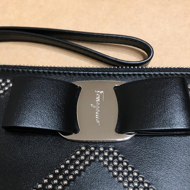 Salvatore Ferragamo(サルヴァトーレフェラガモ)の期間限定値下げ⭐︎新品未使用⭐︎フェラガモ⭐︎ヴァラクラッチバッグ レディースのバッグ(クラッチバッグ)の商品写真