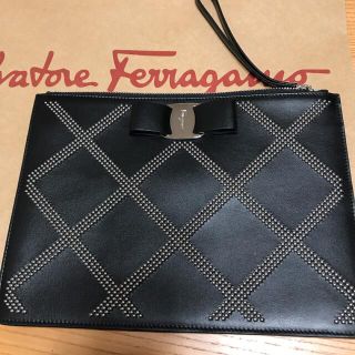 サルヴァトーレフェラガモ(Salvatore Ferragamo)の期間限定値下げ⭐︎新品未使用⭐︎フェラガモ⭐︎ヴァラクラッチバッグ(クラッチバッグ)