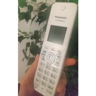 Panasonic - Panasonic コードレス電話機（充電台付親機/子機1台）