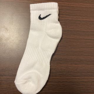 ナイキ(NIKE)のNIKE 靴下　23〜25㎝　白　一足(ソックス)