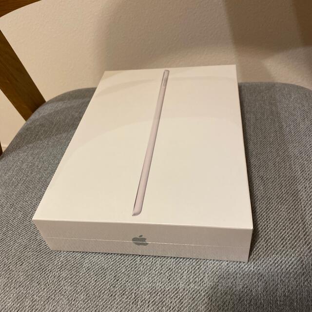 Apple(アップル)の値下げ☆新品☆未開封 アップル iPad 第9世代 WiFi 64GB シルバー スマホ/家電/カメラのPC/タブレット(タブレット)の商品写真