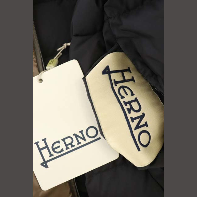 HERNO(ヘルノ)のヘルノ ダウンコート アウター リバーシブル ジップアップ ロング フード付 レディースのジャケット/アウター(ダウンコート)の商品写真