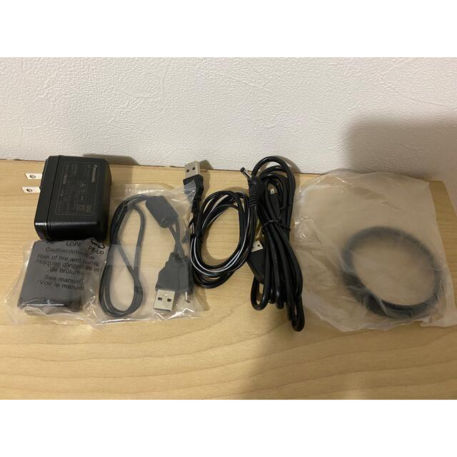 新品 Panasonic パナソニック HC-VX2M 4Kビデオカメラ 新品 Panasonic パナソニック HC-VX2M 4Kビデオカメラ