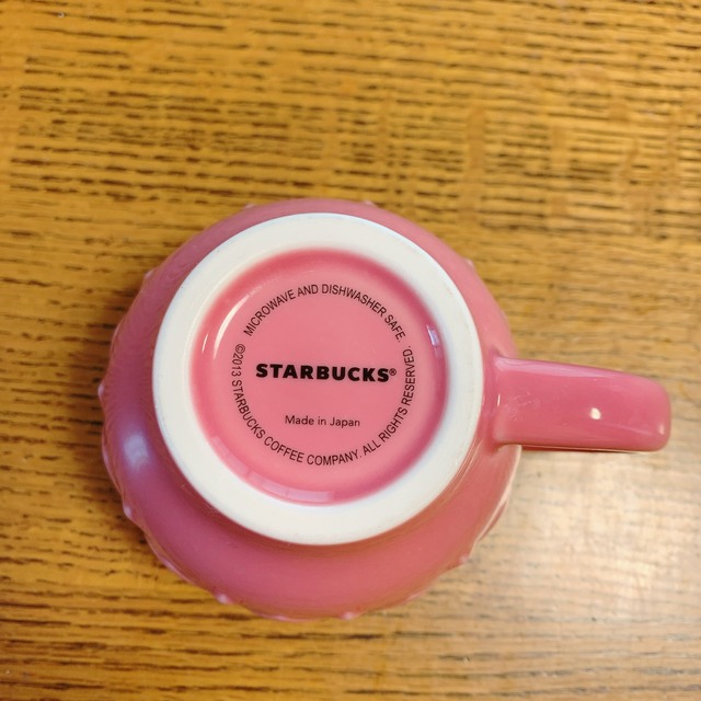 Starbucks Coffee(スターバックスコーヒー)のスターバックスバレンタインペアマグカップ キッズ/ベビー/マタニティの授乳/お食事用品(マグカップ)の商品写真