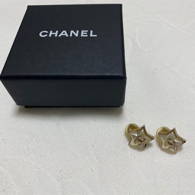 CHANELイヤリング星