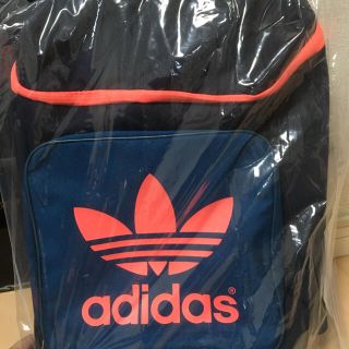 アディダス(adidas)の送料込★新品アディダス人気リュック4500円★(リュック/バックパック)