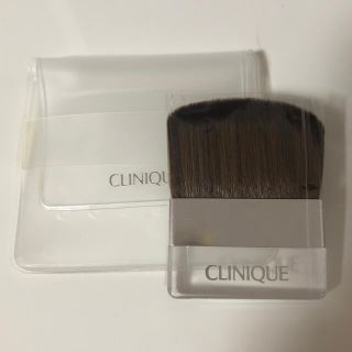 クリニーク(CLINIQUE)のクリニーク　フェースパウダー　ブラシ2個(ブラシ・チップ)