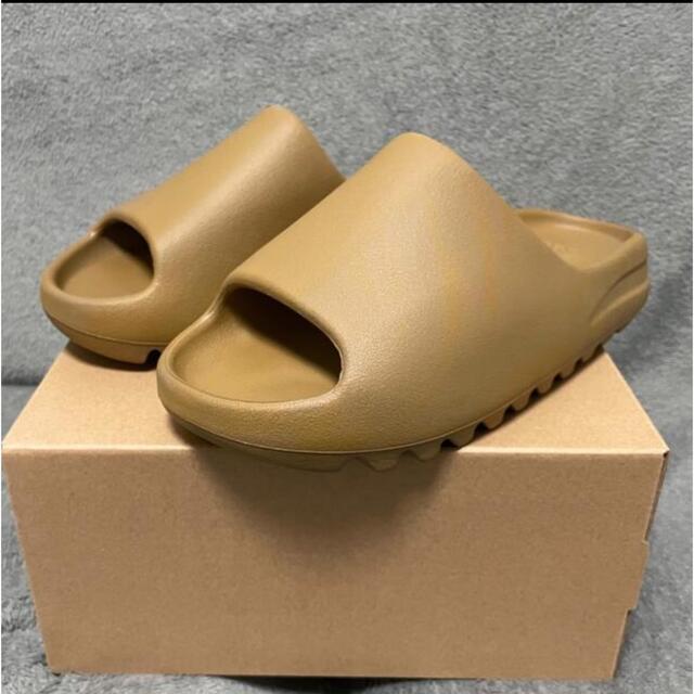 adidas(アディダス)のyeezy slide メンズの靴/シューズ(サンダル)の商品写真