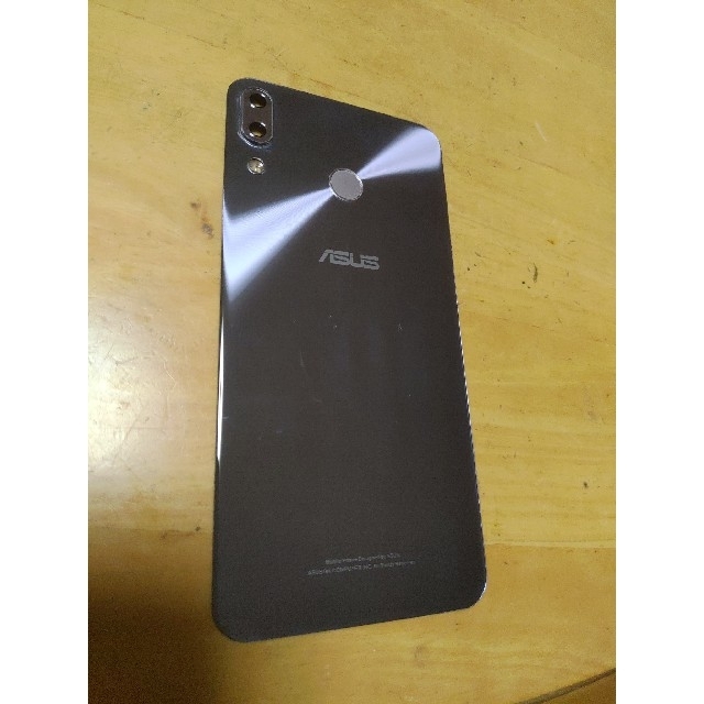 ASUS(エイスース)のzenfone 5 5z パックパネル　純正　中古品　スペースシルバー スマホ/家電/カメラのスマートフォン/携帯電話(その他)の商品写真