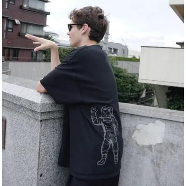 1LDK SELECT(ワンエルディーケーセレクト)のis-ness×BILLONARE BOYS CLUB コラボTシャツ メンズのトップス(Tシャツ/カットソー(半袖/袖なし))の商品写真