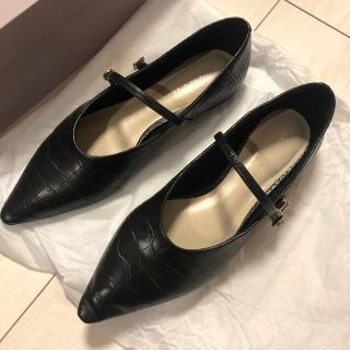 チャールズアンドキース(Charles and Keith)の【送料込】CHARLES&KEITH フラットパンプス2021冬モデル(ハイヒール/パンプス)