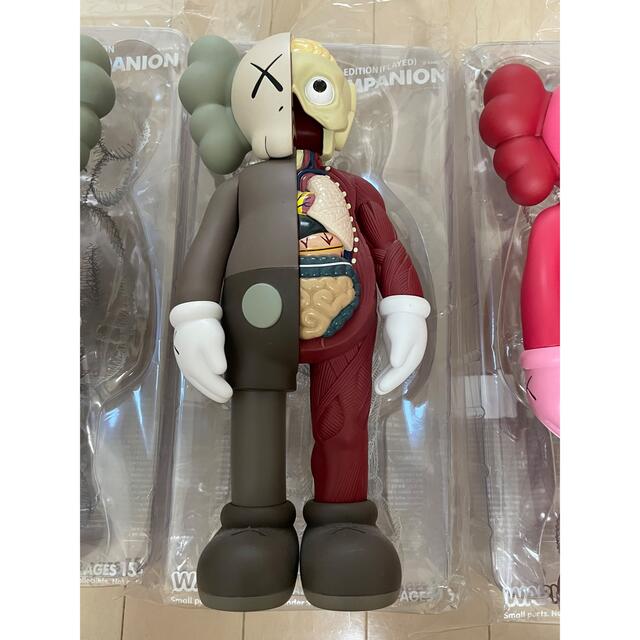 MEDICOM TOY - KAWS COMPANIONフィギュア3体セット 新品同様の通販 by MEDICOM TOY - KAWS COMPANIONフィギュア3体セット 新品同様の通販 by