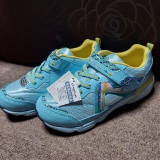 ムーンスター(MOONSTAR )の【新品】ムーンスター　バネのチカラ👟23.0㎝(スニーカー)