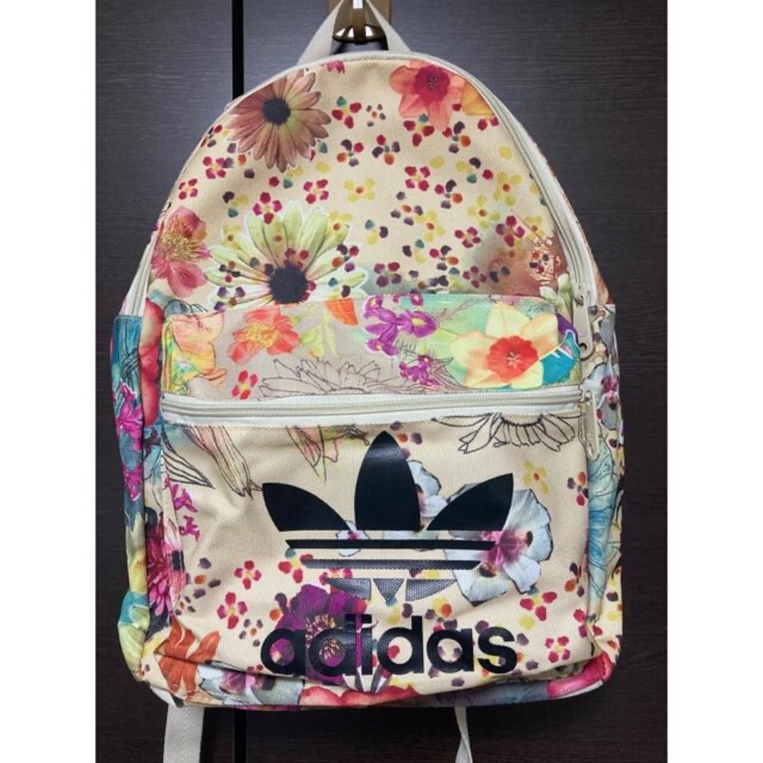 adidas - adidas リュック 花柄の通販 by 即購入歓迎⚠️コメントは adidas - adidas リュック 花柄の通販 by 即購入歓迎⚠️コメントは
