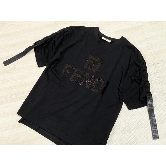 FENDI(フェンディ)のFENDI フェンディ 袖ロゴテープカットソー 黒 ブラック XS フロントロゴ レディースのトップス(Tシャツ(半袖/袖なし))の商品写真