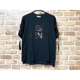 フェンディ(FENDI)のFENDI フェンディ 袖ロゴテープカットソー 黒 ブラック XS フロントロゴ(Tシャツ(半袖/袖なし))