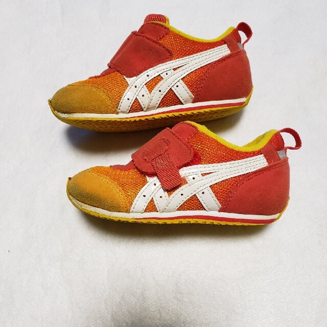 asics(アシックス)のアシックス　スクスク　14.5cm キッズ/ベビー/マタニティのキッズ靴/シューズ(15cm~)(スニーカー)の商品写真