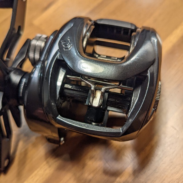 DAIWA(ダイワ)の【新品未使用】ダイワ　タトゥーラTW　300XH　右 スポーツ/アウトドアのフィッシング(リール)の商品写真