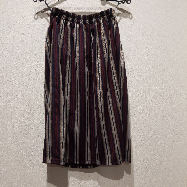 新品未使用　Ｍ～Lサイズ　レディース　スカート レディースのスカート(ひざ丈スカート)の商品写真