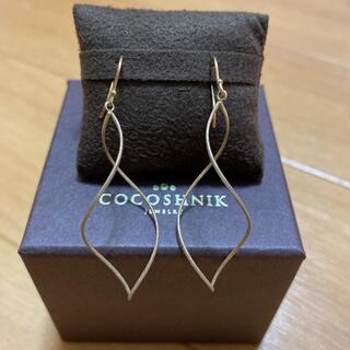 ココシュニック(COCOSHNIK)のココシュニックCOCOSHNIK ひねりピアス K10 YG(ピアス)