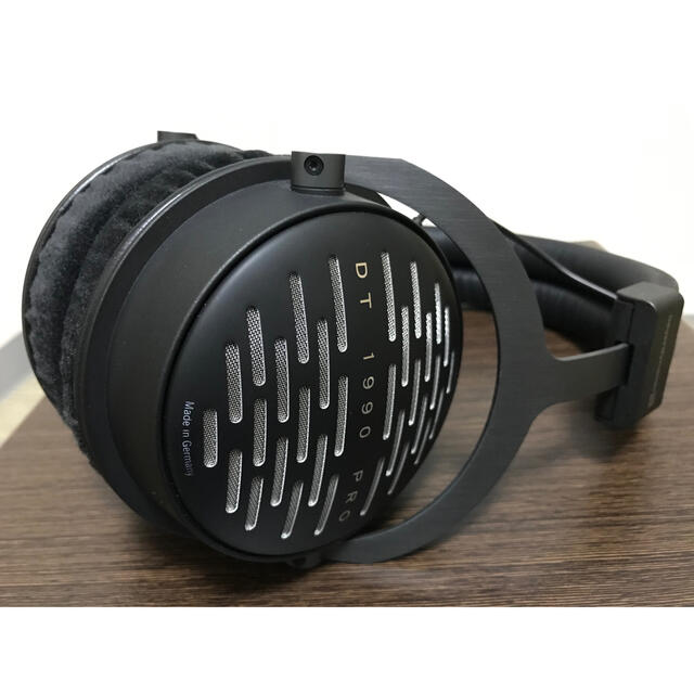 【新品同等品】beyerdynamic DT1990Pro 開放型ヘッドホン スマホ/家電/カメラのオーディオ機器(ヘッドフォン/イヤフォン)の商品写真