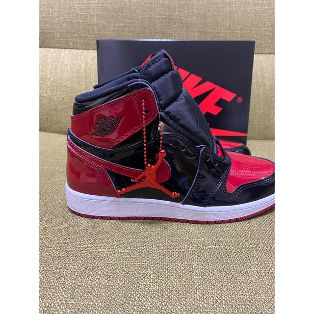 NIKE(ナイキ)のNike GS Air Jordan 1 High OG Patent Bred レディースの靴/シューズ(スニーカー)の商品写真