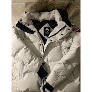 カナダグース(CANADA GOOSE)のカナダグース　canadagoose 白　ホワイト　L(ダウンジャケット)