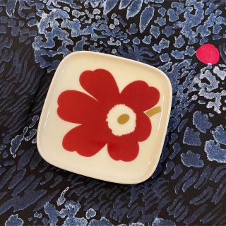 マリメッコ(marimekko)のmarimekko マリメッコ　Juhla Unikko 10cmプレート　１枚(食器)