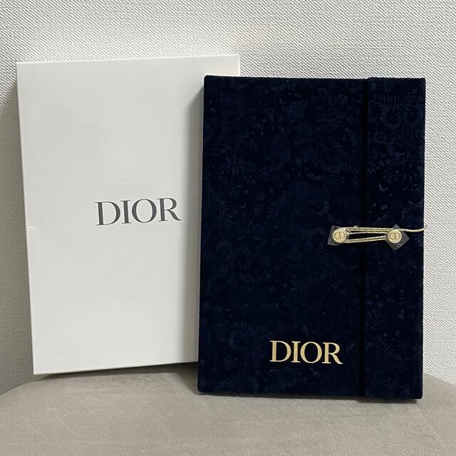 Dior(ディオール)のDior 2021ホリデーノベルティノート♡新品 インテリア/住まい/日用品の文房具(ノート/メモ帳/ふせん)の商品写真