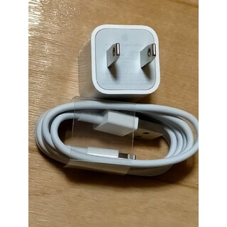 アップル(Apple)のiPhone 充電器ライトニングケーブル1m アダプター純正アップル(iPhoneケース)
