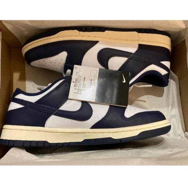 NIKE(ナイキ)のNike WMNS Dunk Low "Vintage Navy"  レディースの靴/シューズ(スニーカー)の商品写真